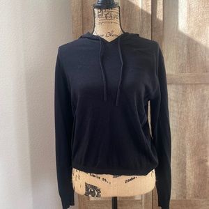 Lightweight soft pullover